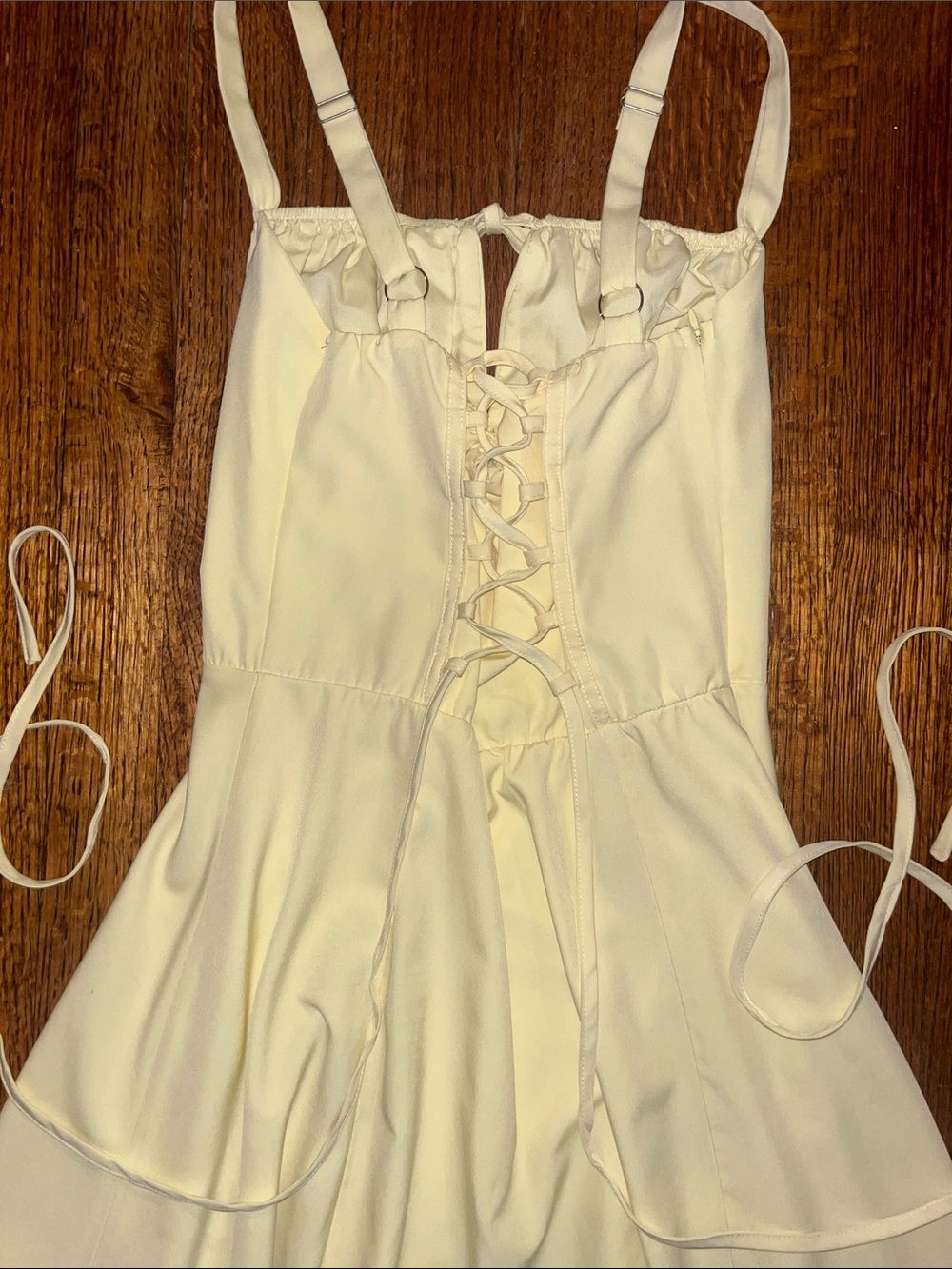 Marthea | Light Yellow Summer Dress - Picture 4 of 6